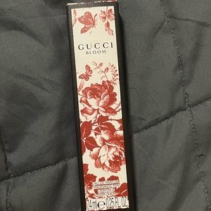 brand new gucci bloom fragrance pen